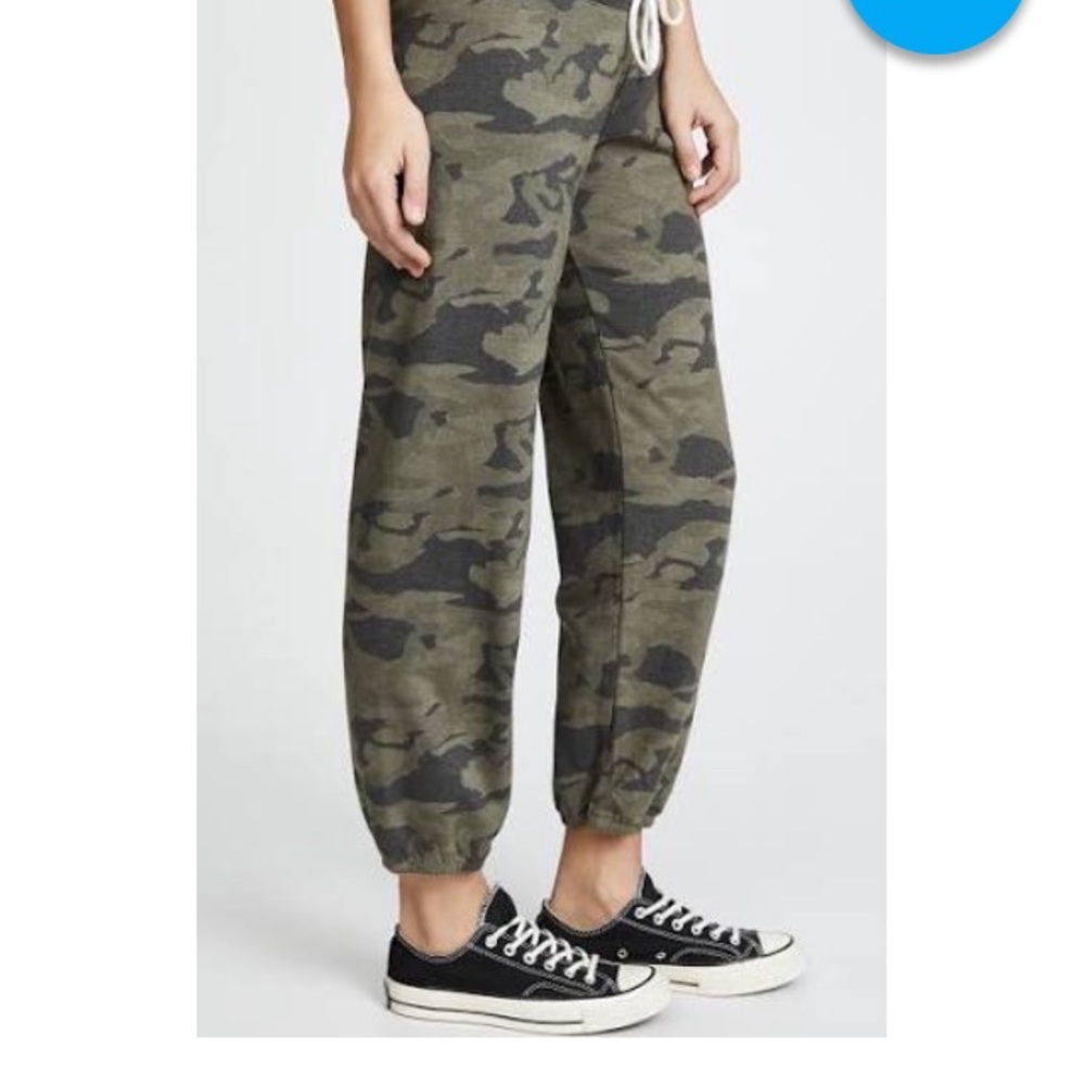 Monrow camo sweat pants